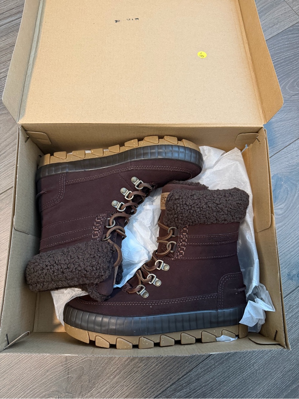 Sperry Women's winter boots size 6.5 women’s new in box